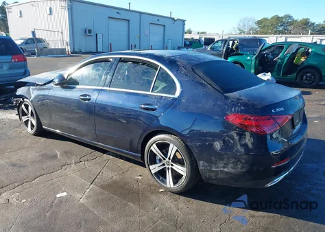 2022 Mercedes-Benz C 300 4Matic z USA, uszkodzony, nr VIN W1KAF4HB3NR020896